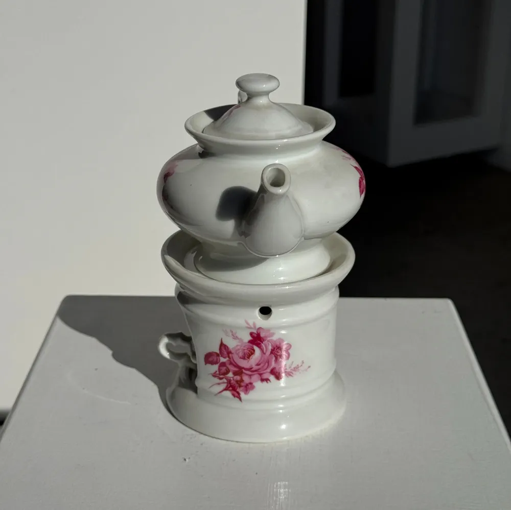 Tea and coffee accessories - Complete porcelain tea pot and stove with pink floral decoration H18 - OFFICE OBJETS