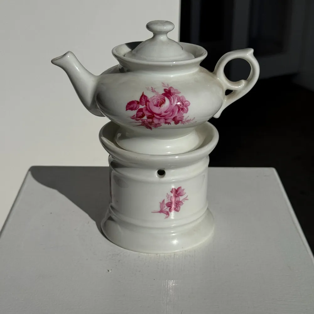 Tea and coffee accessories - Complete porcelain tea pot and stove with pink floral decoration H18 - OFFICE OBJETS
