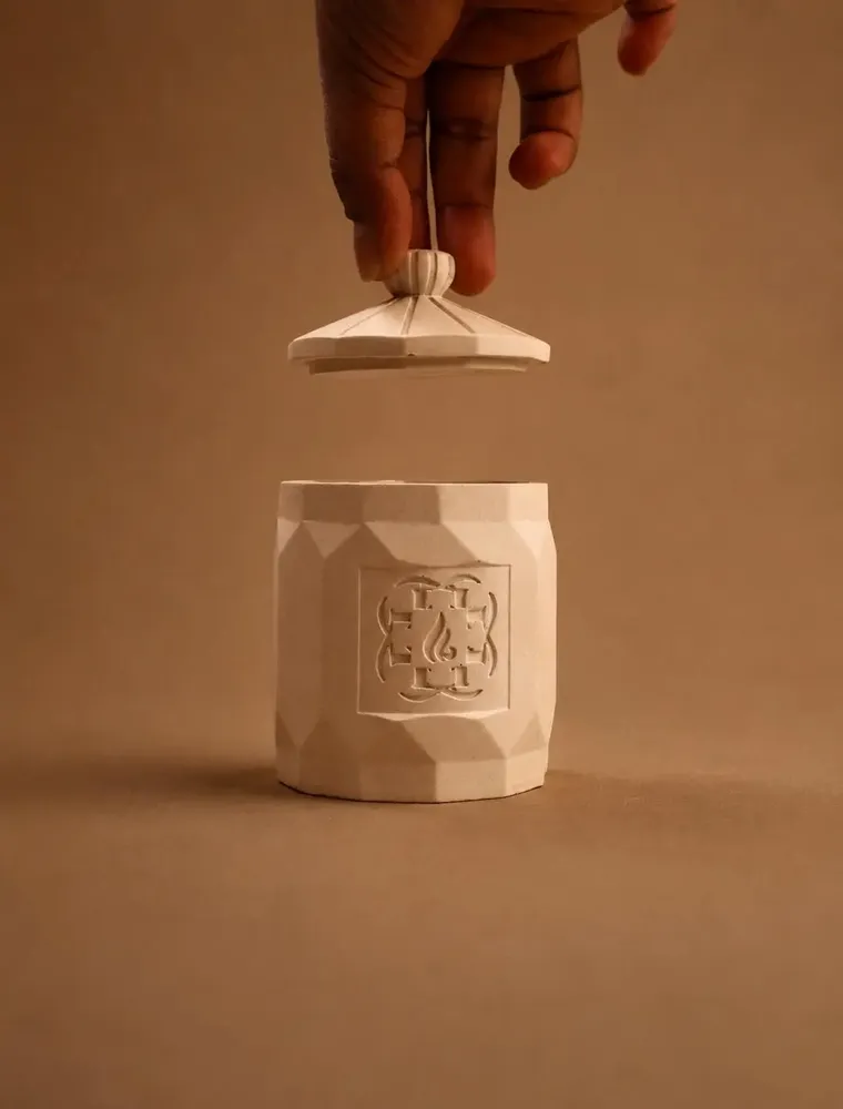 Objets design - ROSE PATCHOULI - BOUGIE PARFUMÉE - FLAMME D'ÉLIXIR