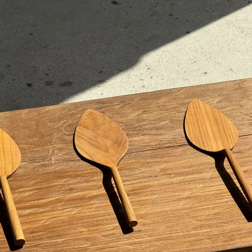 Couverts de service - Pelle à tarte ustensile de cuisine de service en teck L30 l8 - OFFICE OBJETS