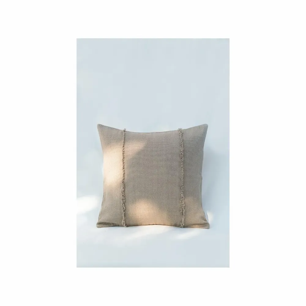 Coussins textile - NO-MAD Pranit Cushion Cover in Cotton Jute with Minimal Surface Detail - NO-MAD