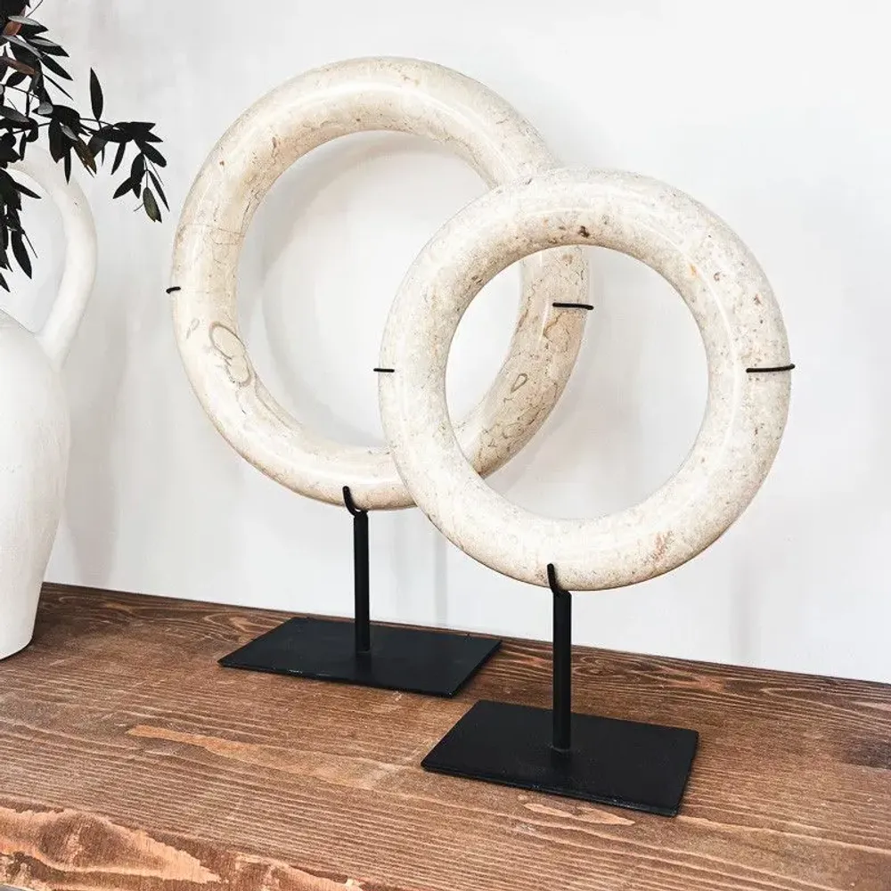 Decorative objects - Lumi white rings - M - DESIGN TRIP