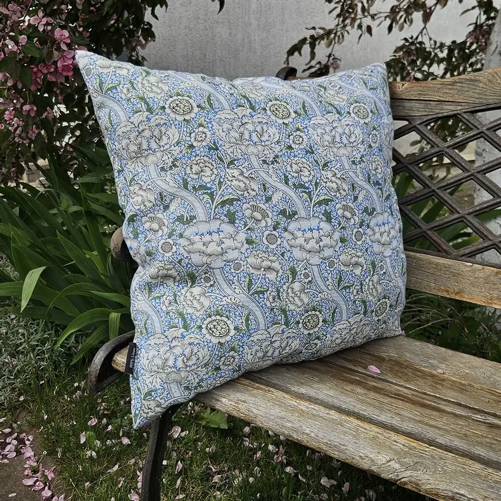 Cushions - Blue floral pillowcase William MOrris Wandle 100% linen - NORAVILLA