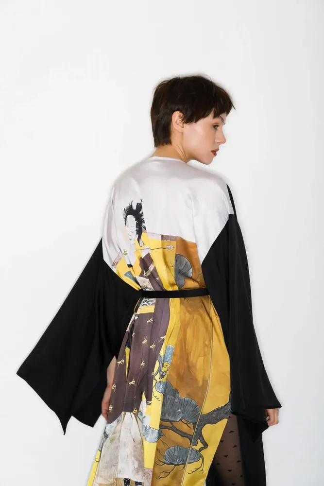 Apparel - Black Kimono “Scattered Pears” - MARALETTO
