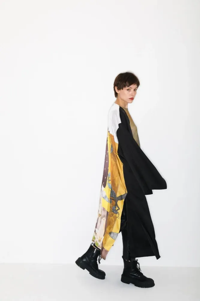 Apparel - Black Kimono “Scattered Pears” - MARALETTO