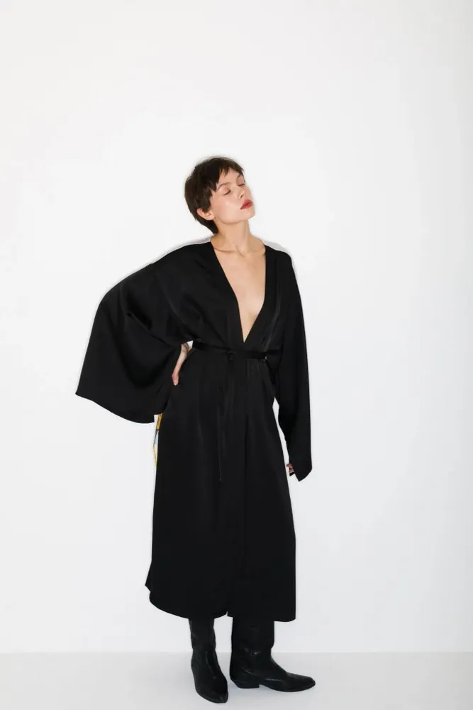 Apparel - Black Kimono “Scattered Pears” - MARALETTO