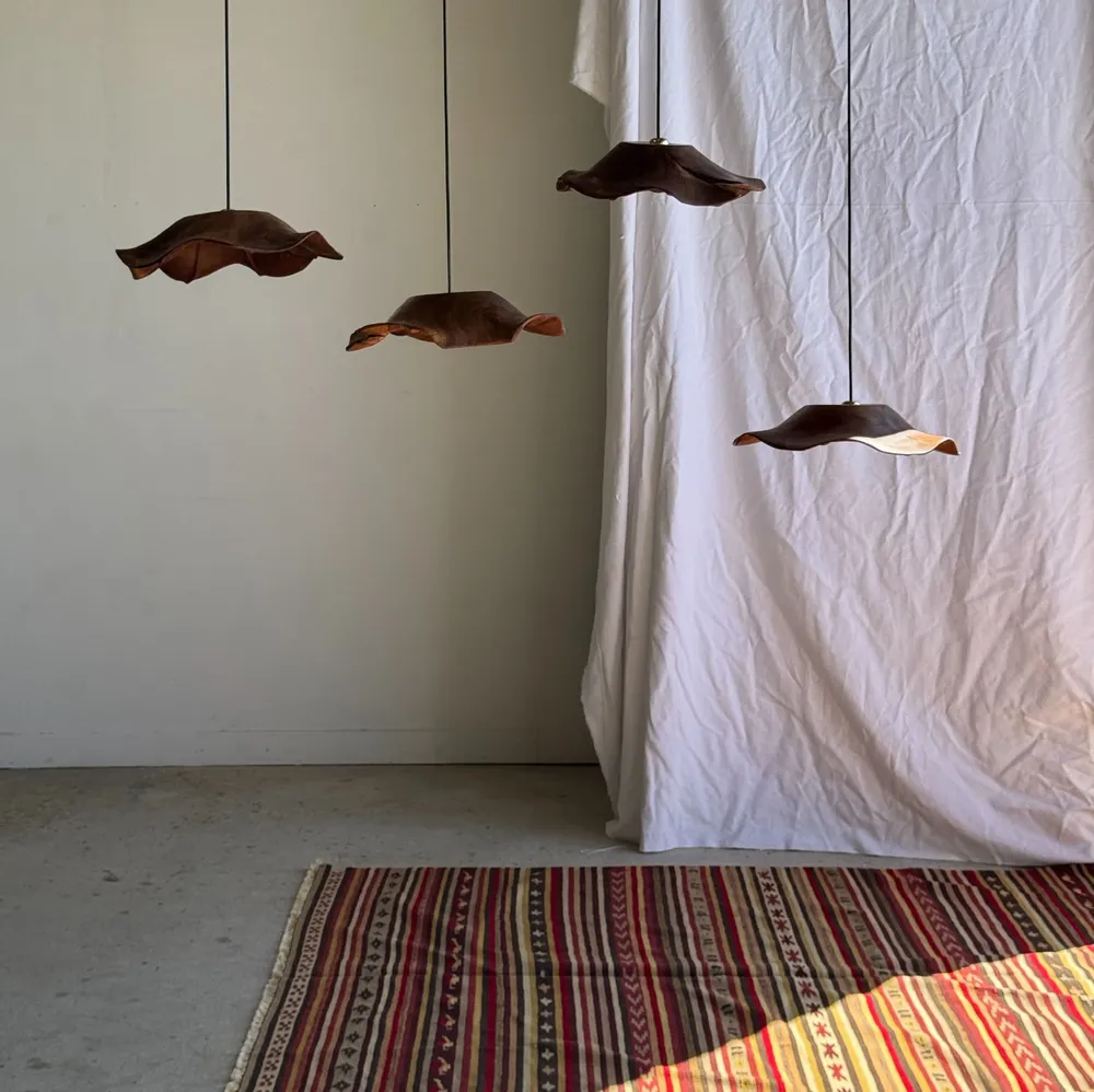 Hanging lights - Medium suspension wavy flat leaf in teak flower streaks D: 40 - OFFICE OBJETS
