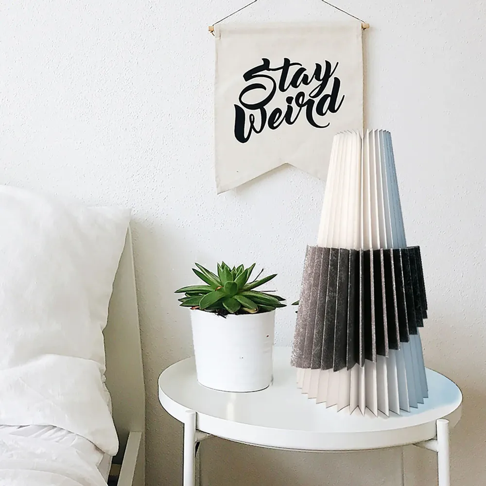 Table lamps - HALO - Foldable table lamp, customizable lightweight design, H 90cm - IT'S LIGHTING! INTERIOR LAMPS AND MORE...