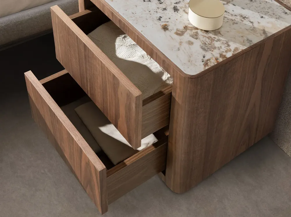 Night tables - Bedside table in walnut, polished gold steel and porcelain marble top - ANGEL CERDÁ