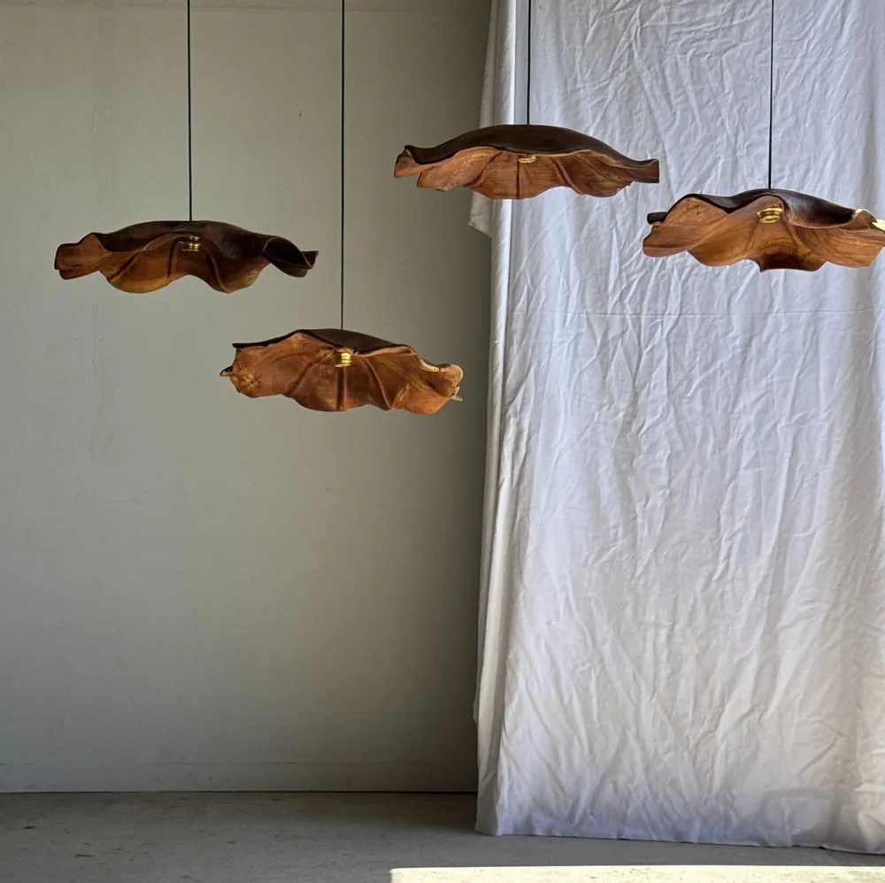 Hanging lights - Very large wavy flat leaf suspension in teak flower streaks D: 60 - OFFICE OBJETS