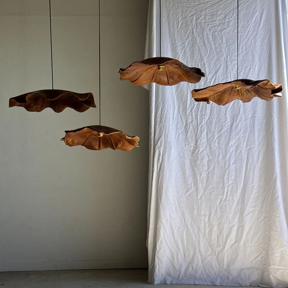 Hanging lights - Very large wavy flat leaf suspension in teak flower streaks D: 60 - OFFICE OBJETS