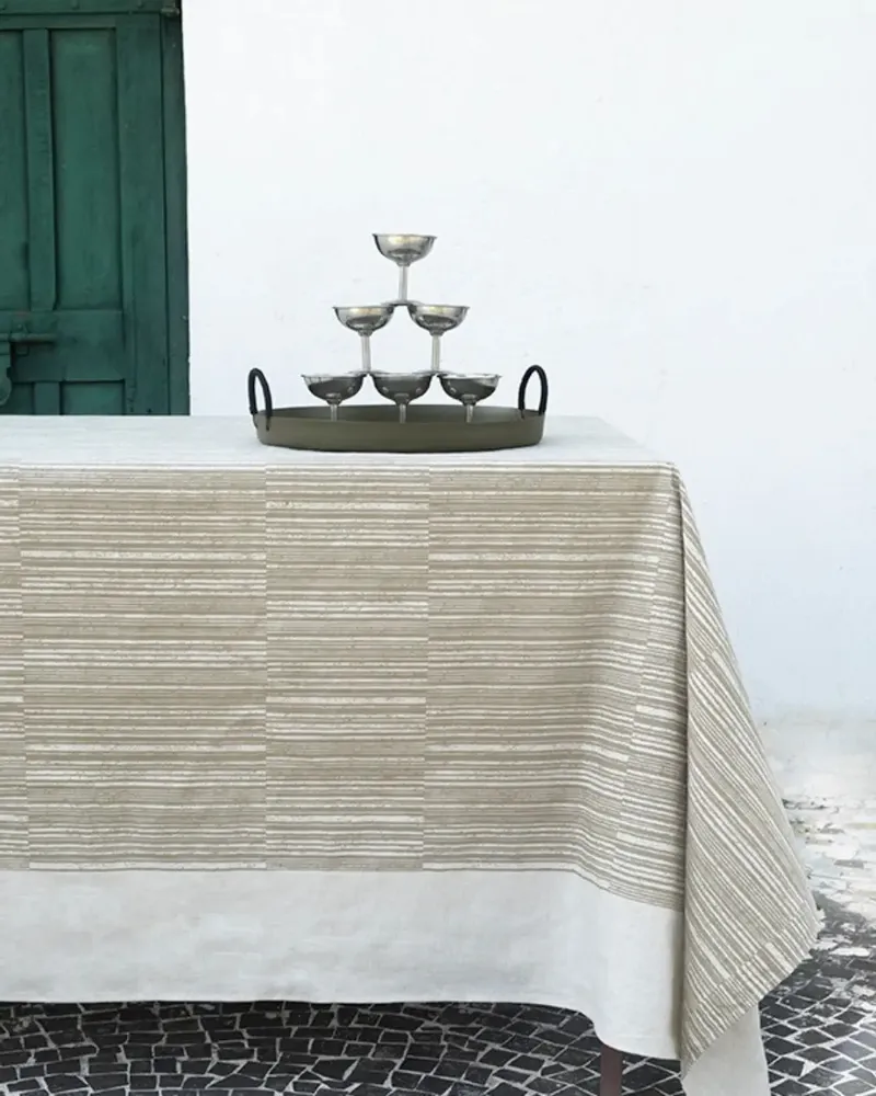 Nappes - NO-MAD Table Cloth Collection in Natural Fabrics - NO-MAD