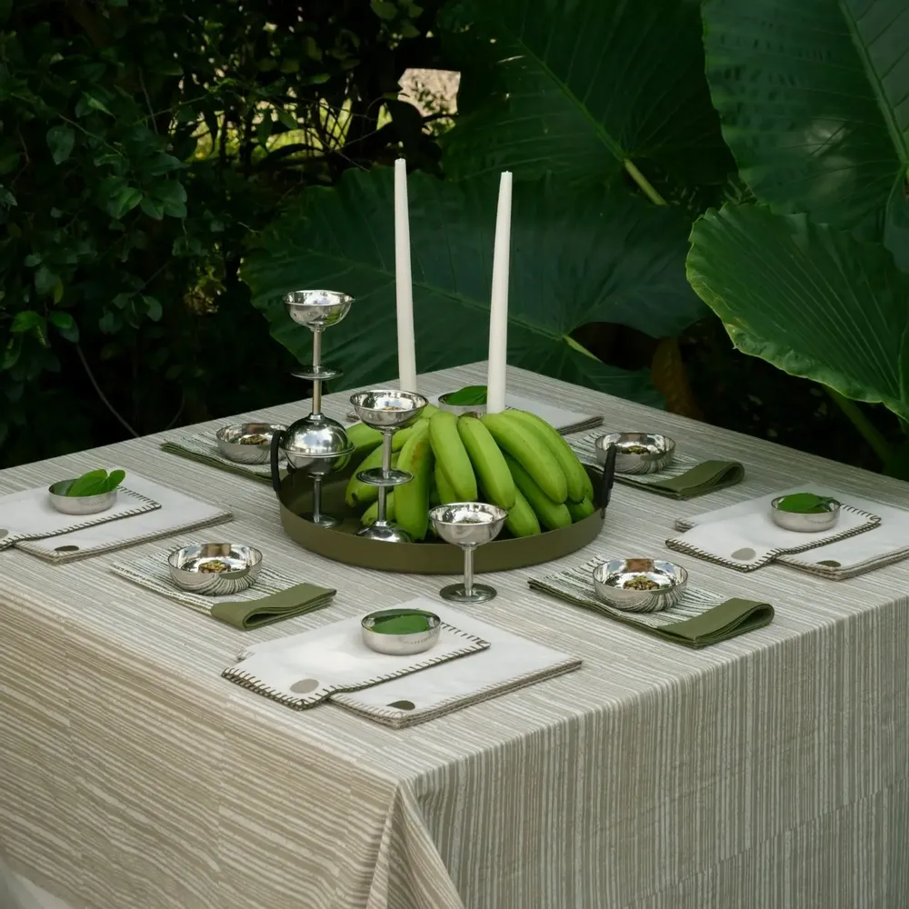 Nappes - NO-MAD Table Cloth Collection in Natural Fabrics - NO-MAD