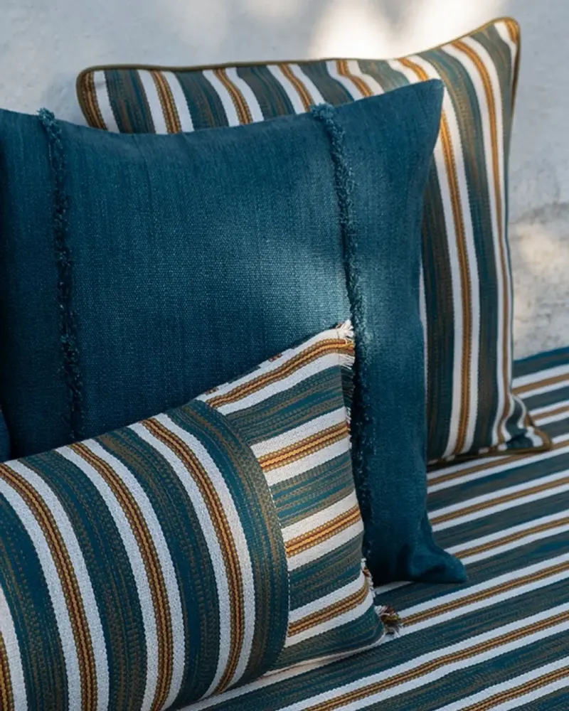 Coussins textile - NO-MAD Pranit Cushion Cover in Cotton Jute with Minimal Surface Detail - NO-MAD
