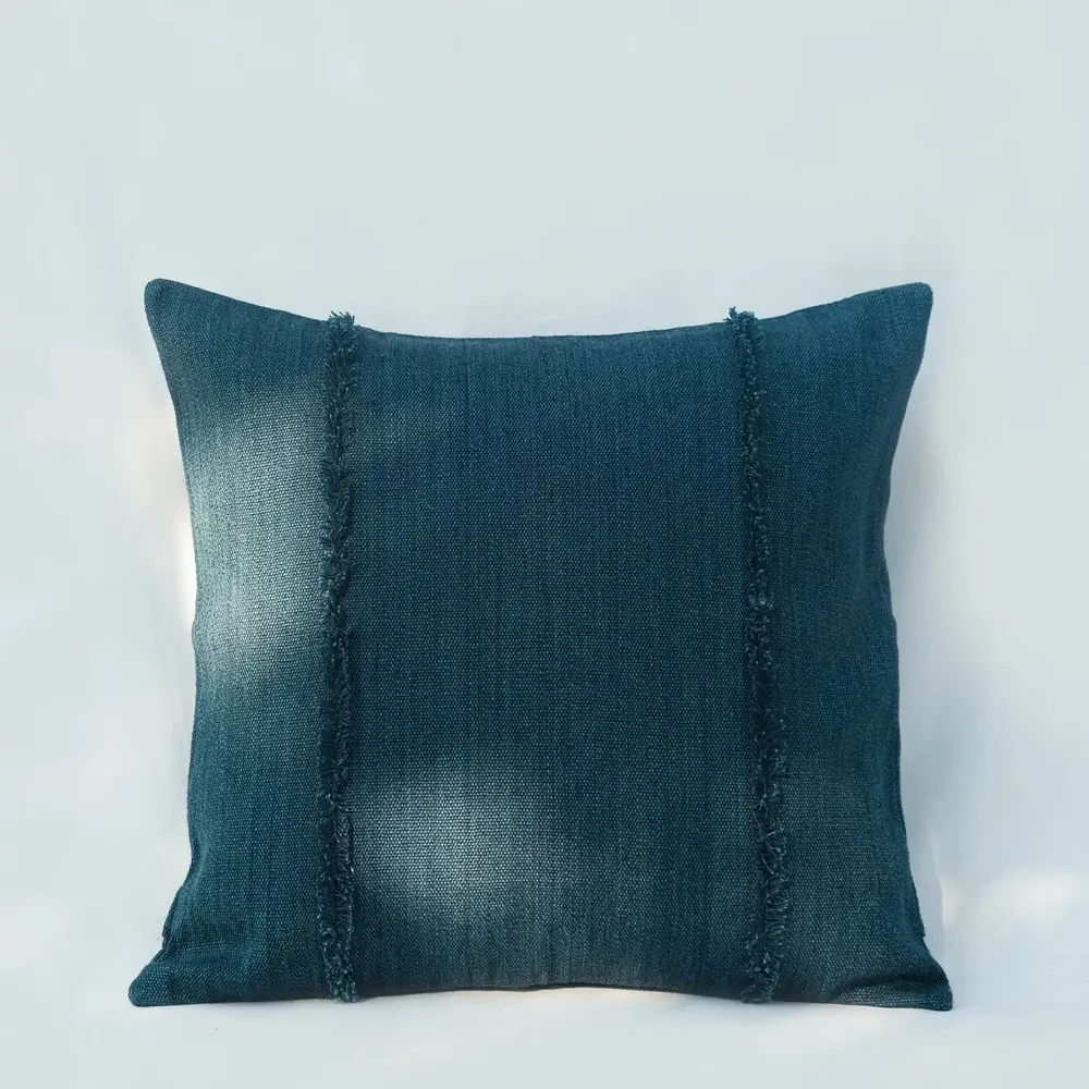 Coussins textile - NO-MAD Pranit Cushion Cover in Cotton Jute with Minimal Surface Detail - NO-MAD
