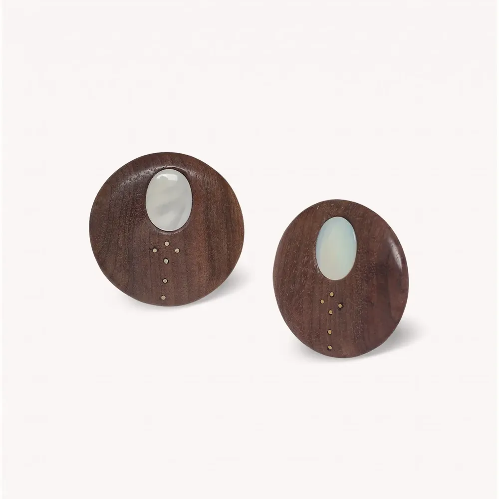 Jewelry - 5cm studs earrings wood & shell - Oman - NATURE BIJOUX