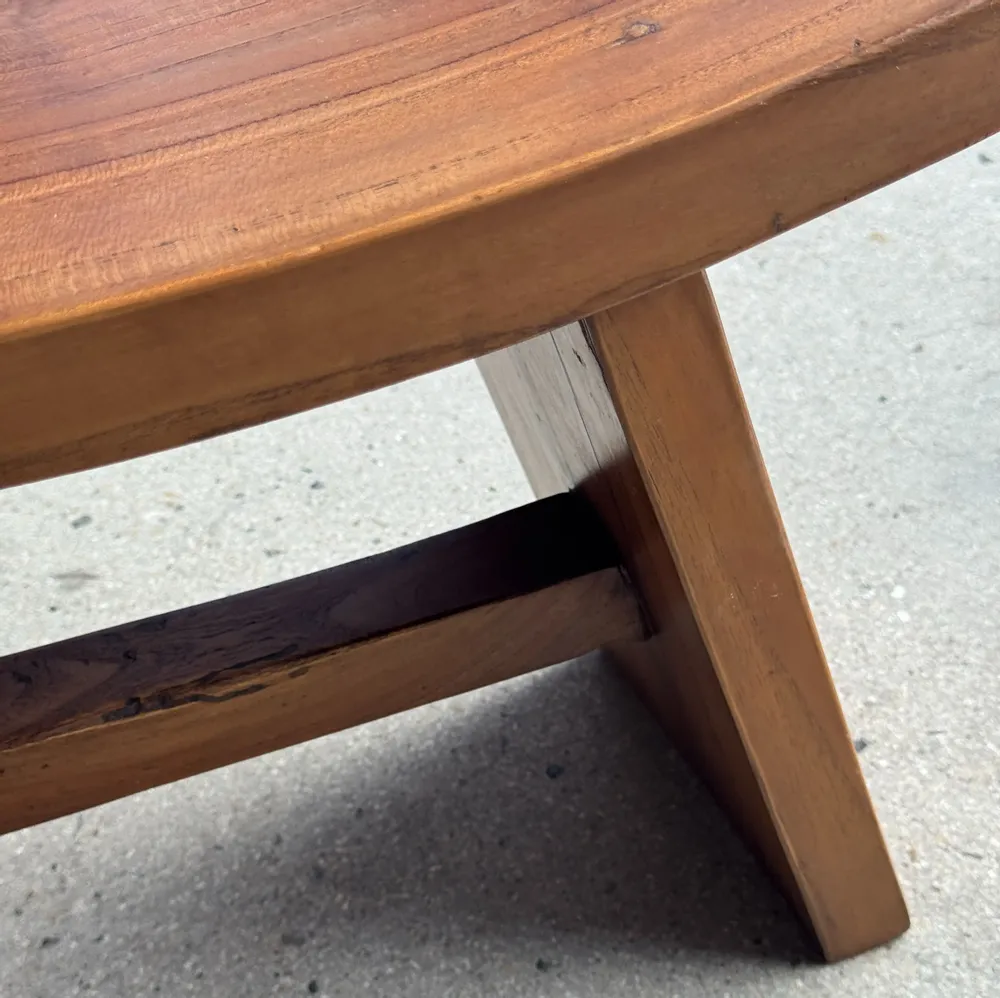Tabourets - Petit tabouret assise incurvée en teck asiatique H36 l21 - OFFICE OBJETS