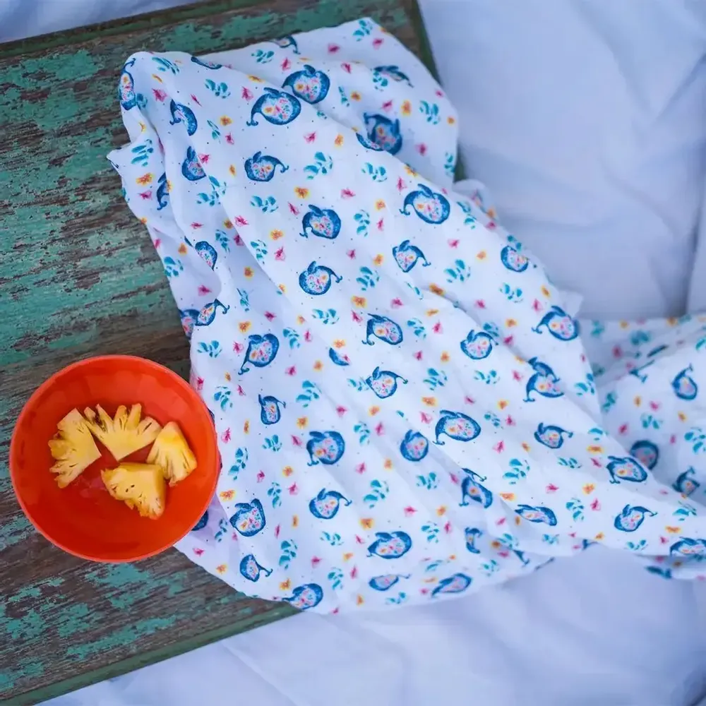 Accessoires enfants - Petit Lange La Baleine et les Fleurs - POP ET SES FRÈRES