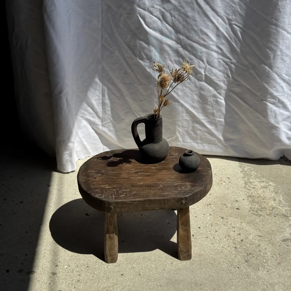 Bancs - Petit stool, tabouret d'appoint en teck massif ovale wabi-sabi H26 - OFFICE OBJETS