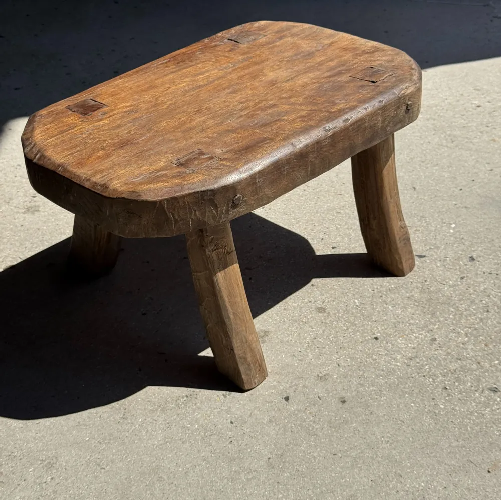 Tabourets - Petit stool, tabouret d'appoint en teck massif ovale wabi-sabi H25 - OFFICE OBJETS
