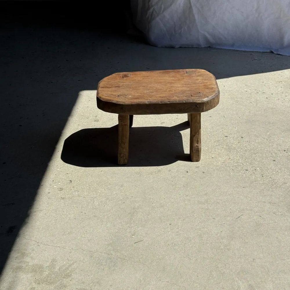 Tabourets - Petit stool, tabouret d'appoint en teck massif ovale wabi-sabi H25 - OFFICE OBJETS