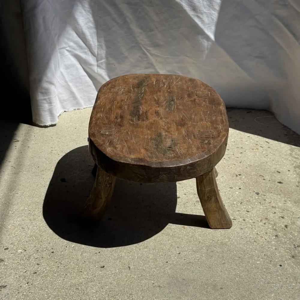Tabourets - Petit stool, tabouret d'appoint en teck massif ovale pieds arqués - OFFICE OBJETS
