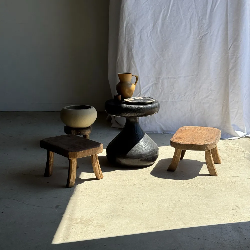 Tabourets - Petit stool, tabouret d'appoint en teck massif rectangulaire arrondi - OFFICE OBJETS