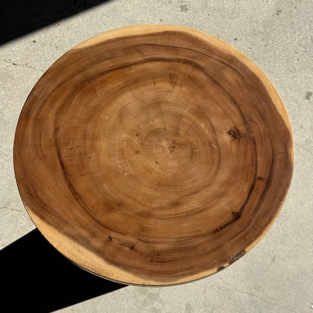 Tables basses - Table d'appoint en suar massif naturel (monoxyle) piètement conique - OFFICE OBJETS