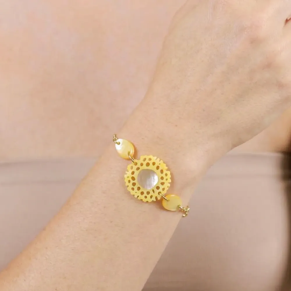 Bijoux - Bracelet ajustable 3 éléments nacre dorée - Corallium - NATURE BIJOUX