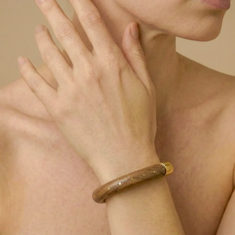 Bijoux - Bracelet jonc en bois, ouverture cabochon en nacre L - Oman - NATURE BIJOUX