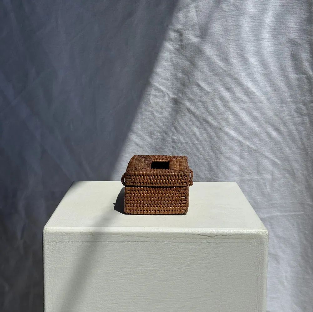 Objets de décoration - Petite boîte à mouchoirs en rotin artisanale indonésienne H8 13x5 - OFFICE OBJETS
