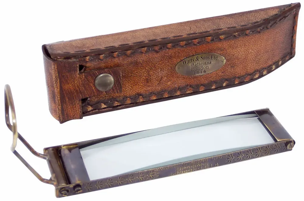 Other office supplies - Working magnifier with leather pouch, reproduction from the London opticians Watts & Sons, 1814, magnification x2,5 - TRADE WINDS
