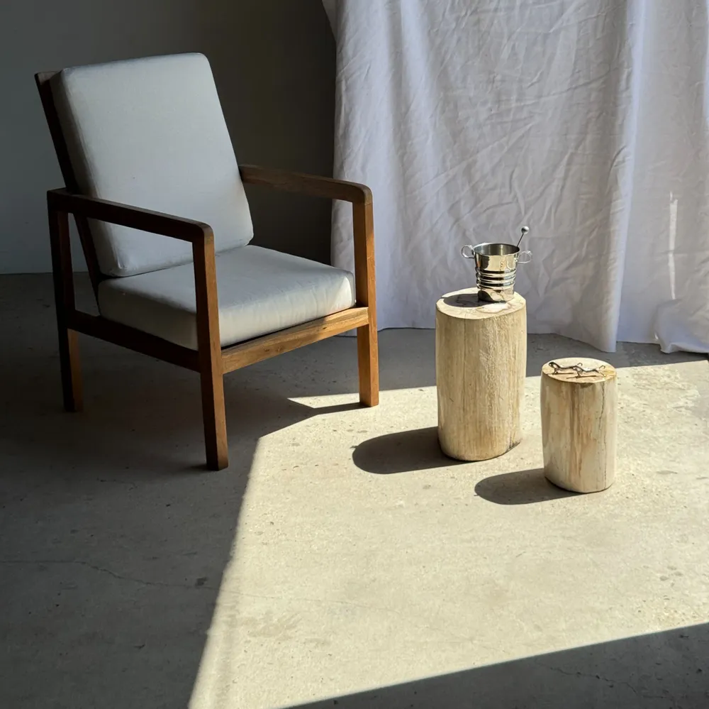 Autres tables  - Table d'appoint en bois pétrifié blanche ovale H38 D28 - 3335 - OFFICE OBJETS