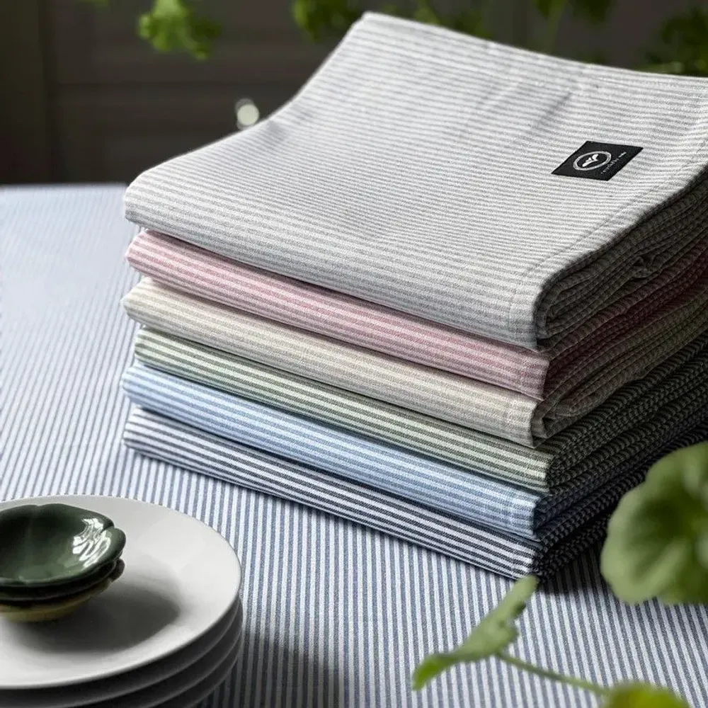 Linge de table textile - NAPPE ESSUYABLE RECYCLÉE BOSSE, GRIS BLEU/BLANC 140x240cm - BY WILLE