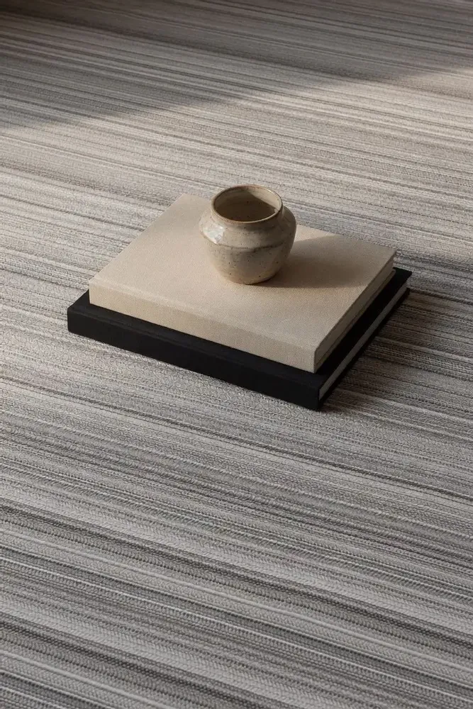 Design textile et surface - Tapis Mirage Noir et Blanc en laine et soie - COCONO