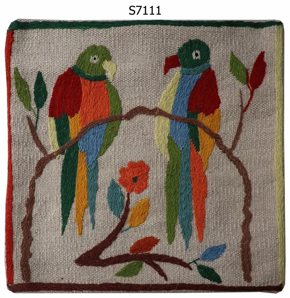 Decorative objects - Kilims, rugs, cushions, stools - ORNATE