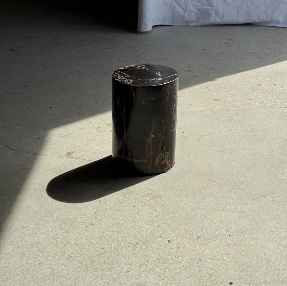 Coffee tables - Small side table in black petrified wood with beige stripes H28 D18 - OFFICE OBJETS