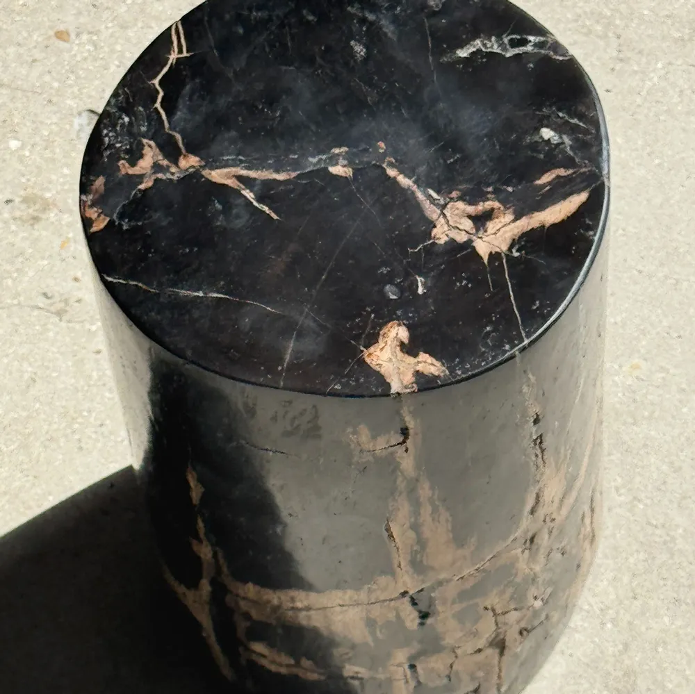 Coffee tables - Small side table in black petrified wood with streaks and beige low si - OFFICE OBJETS
