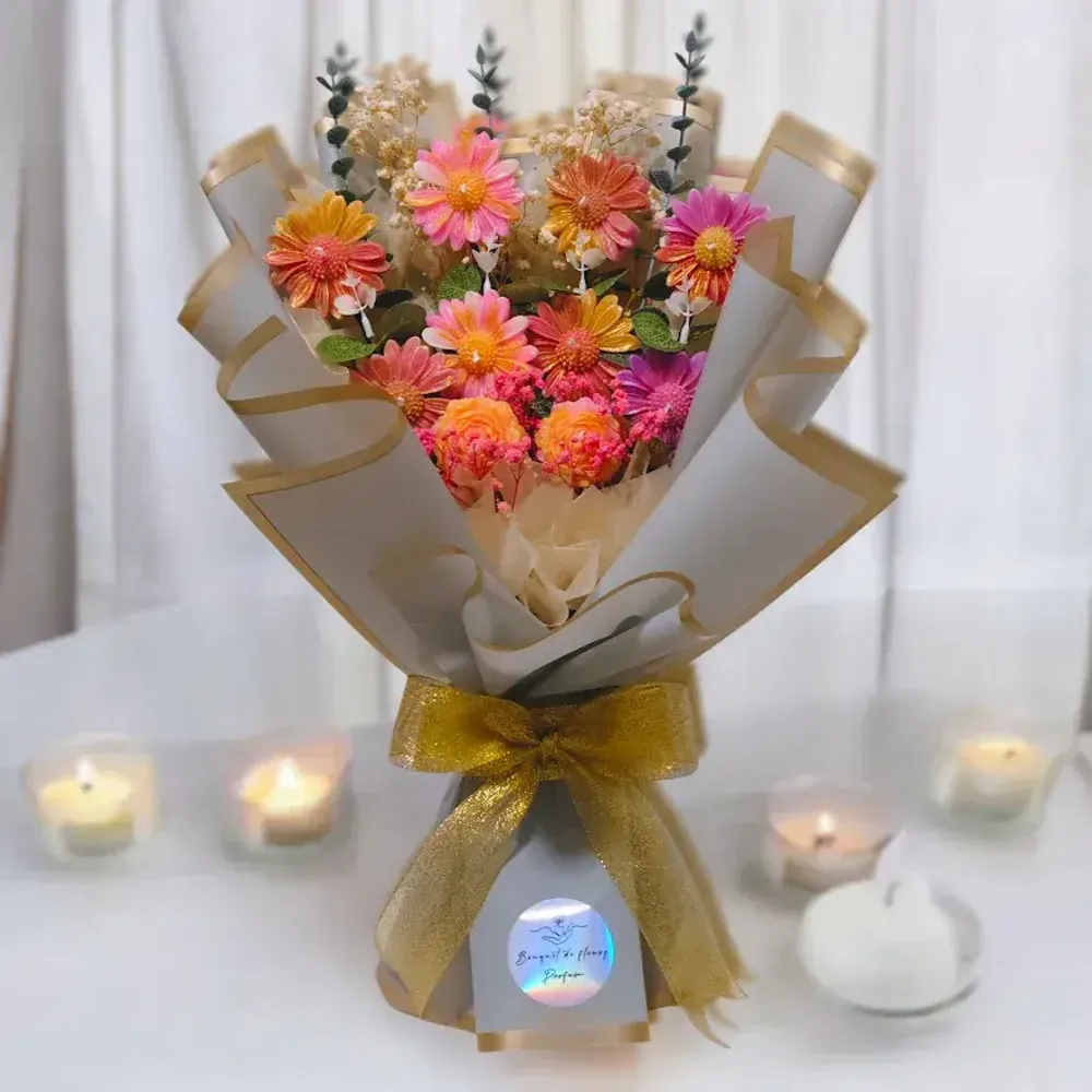 Candles - Luxury Scented Candle Bouquet - WIRAWIRI