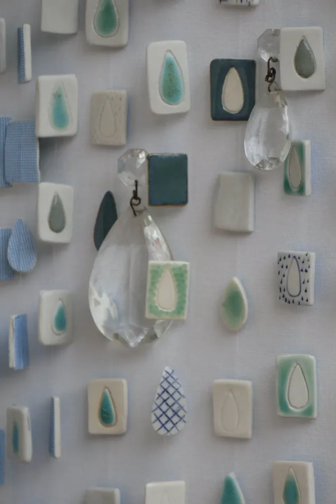 Ceramic - Wall sculpture "Every cloud has a silver lining" - GALERIE SANA MOREAU