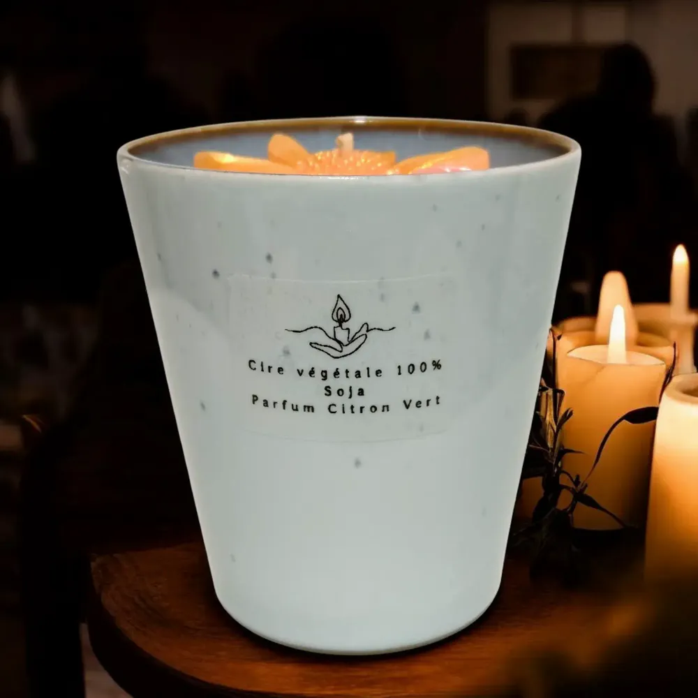 Candles - Daisy Flower Design Scented Jar Candle – Soy Wax - WIRAWIRI