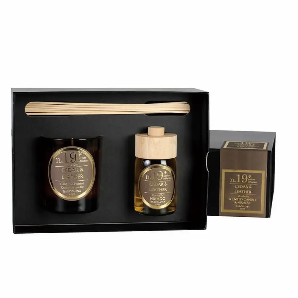 Candles - NUMBERS COLLECTION NUM.19 CEDAR & LEATHER SET OF CANDLE AND DIFFUSER - CERABELLA SL