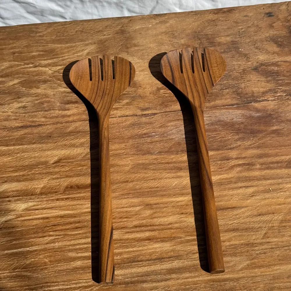 Fourchettes - Couvert à salade ou grande cuillère en teck ovale fendue L18 D8,5 - OFFICE OBJETS