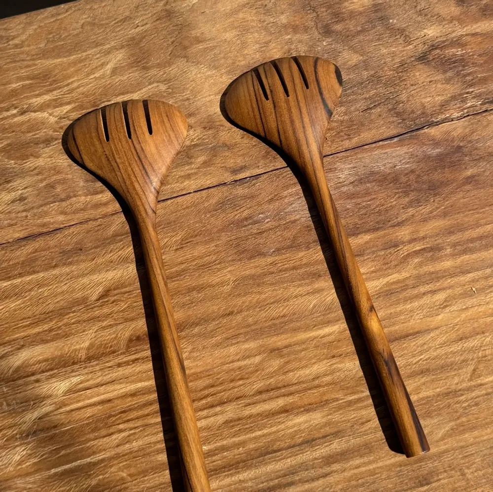 Fourchettes - Couvert à salade ou grande cuillère en teck ovale fendue L18 D8,5 - OFFICE OBJETS