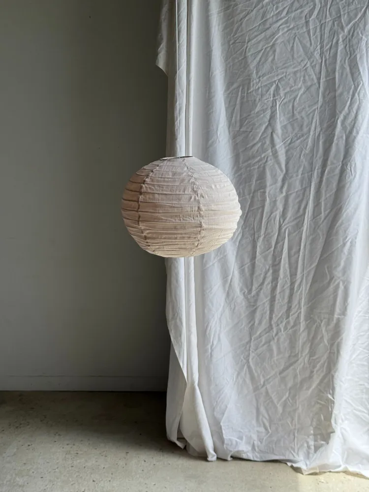 Hanging lights - Medium suspension in Japanese rattan and natural linen round rosé D40 - OFFICE OBJETS