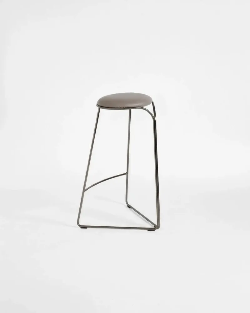Tabourets - Tabouret de comptoir Flow Hi Stool, édition Ultrablack - LAPIEGA