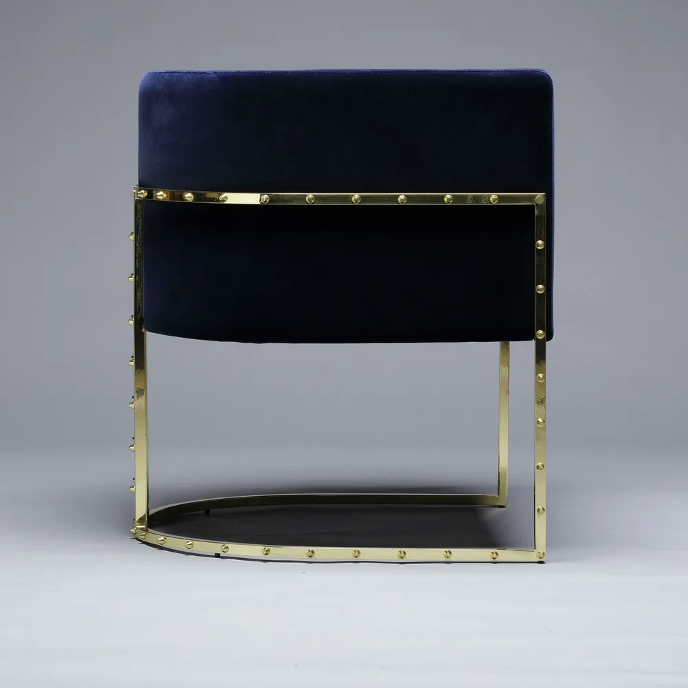 Fauteuils pour collectivités - Chaise salle à manger JULIUS structure laiton clouté  & assise tissu - DUISTT