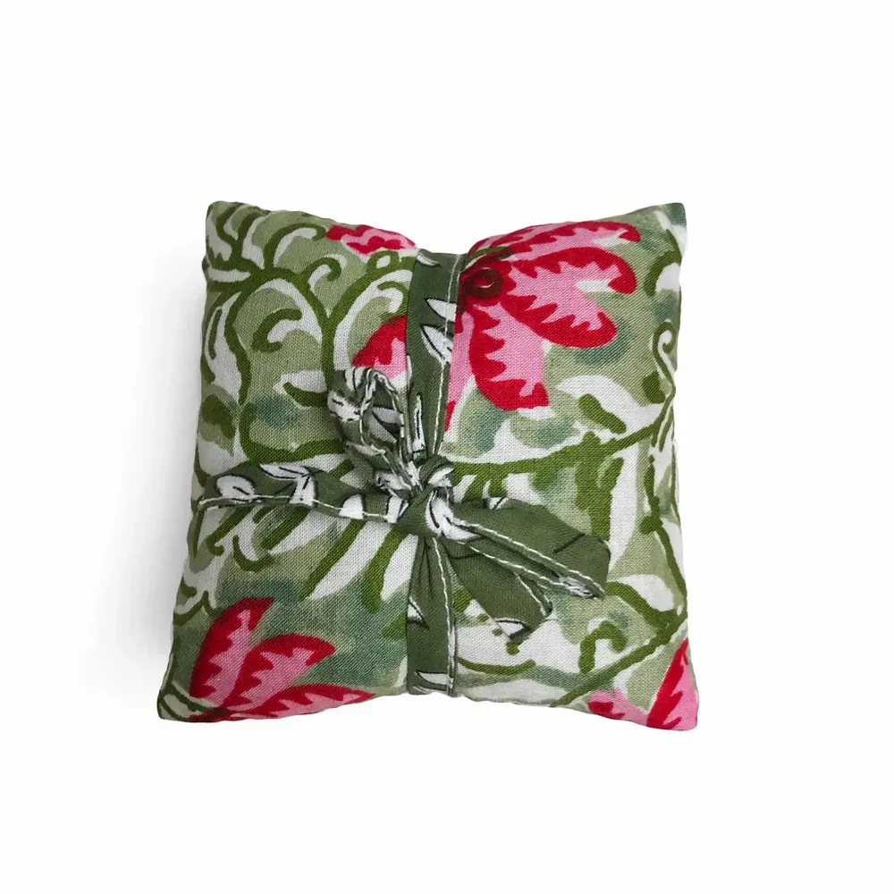 Parfums d'intérieur - Pile de 3 sachets carrés en coton lavande - Vert et rose de Jaipur - LIME TREE DESIGN