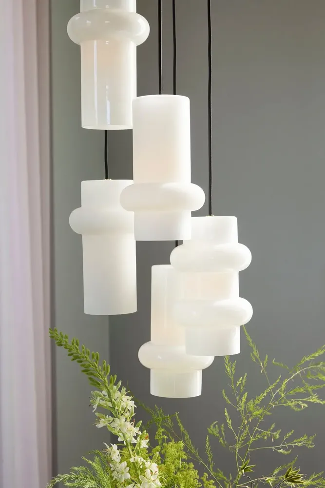 Ceiling lights - Pilule Pendant Up Shiny White - HÜBSCH