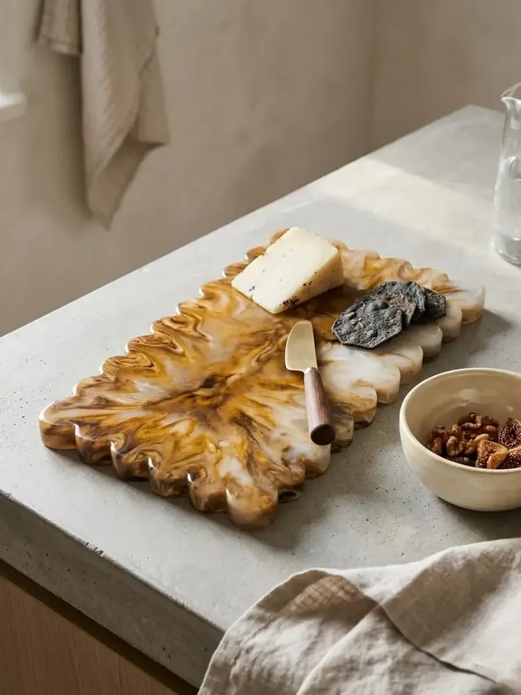 Kitchen utensils - Resin Cheese Board, 14 Inch - CASA AMAROSA